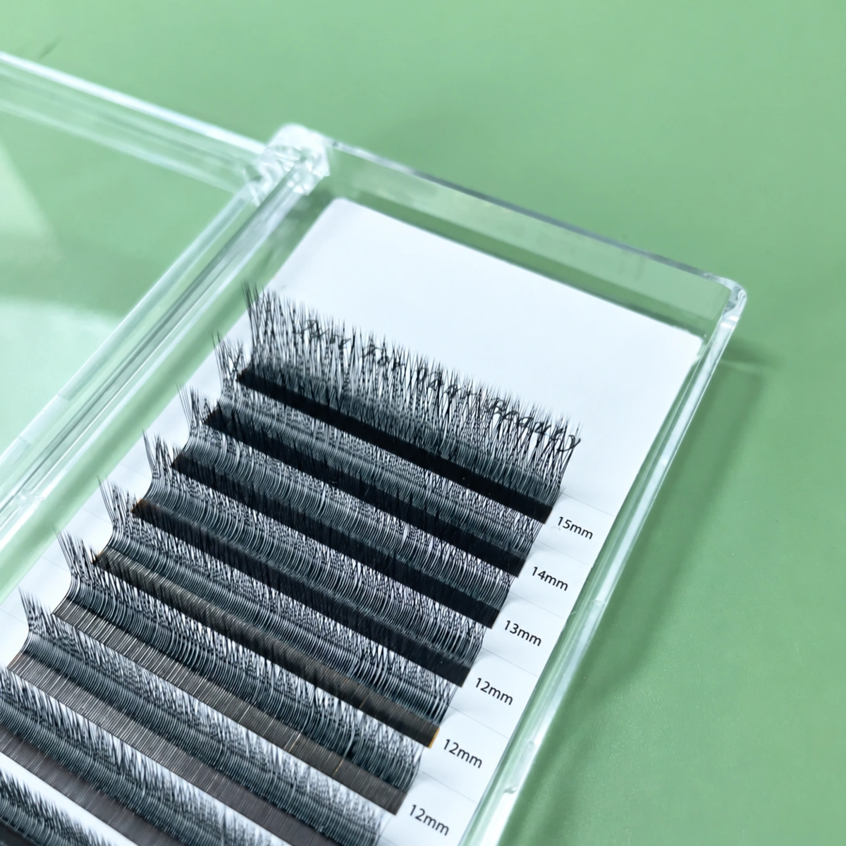 2D Y Narrow Lashes — product and packaging