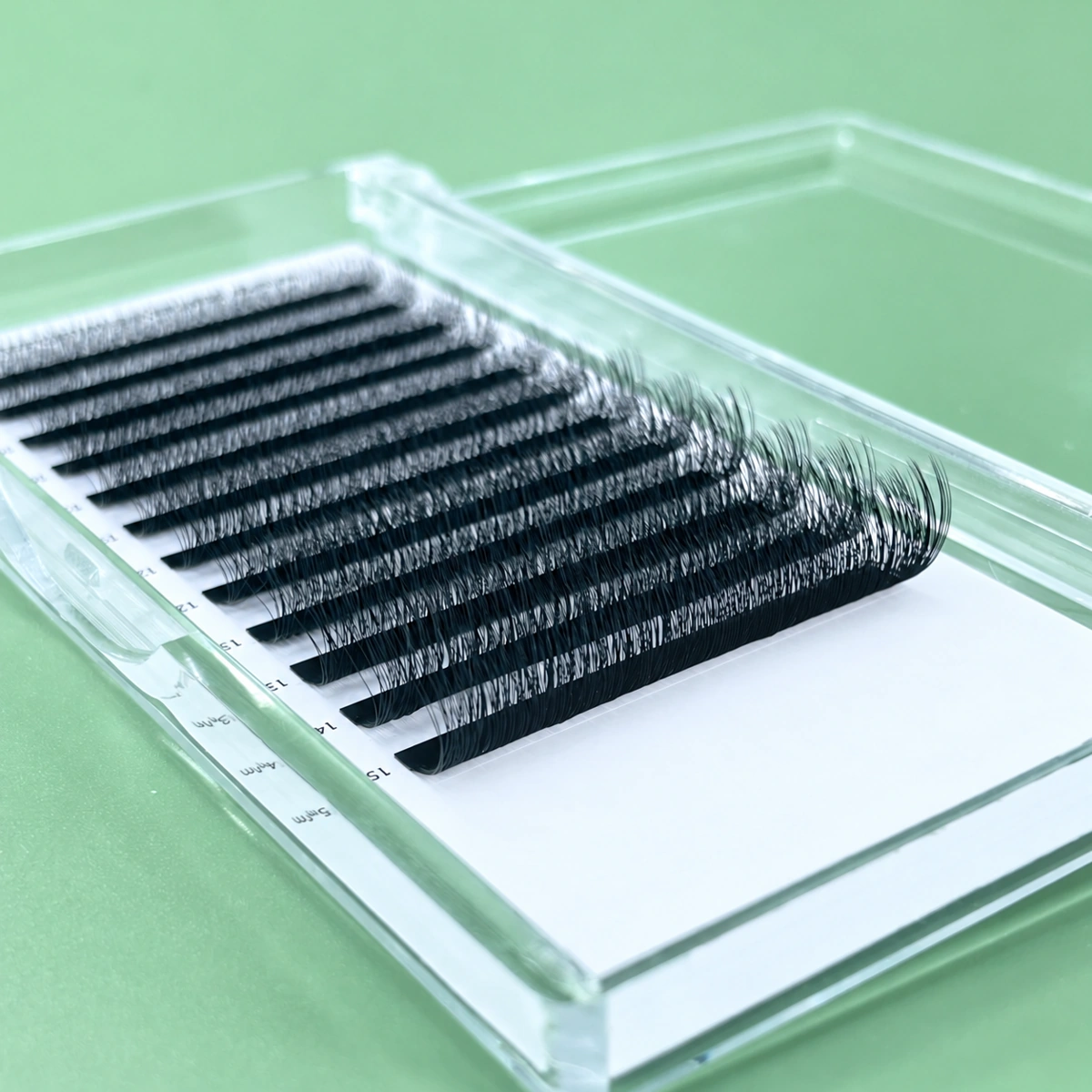 3D W Soft Premade Lashes — product and packaging